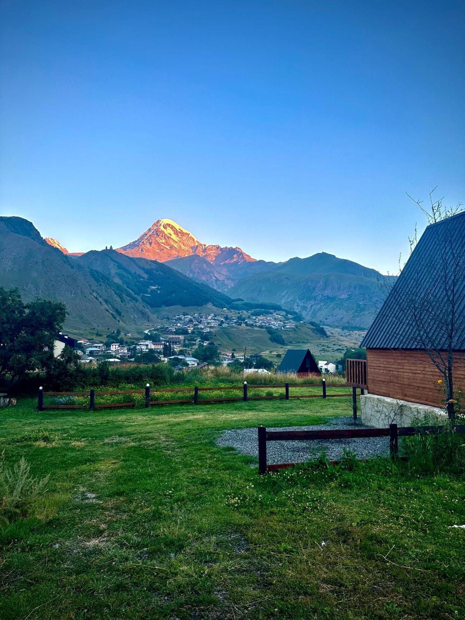 Hillside Kazbegi Lägenhet Exteriör bild