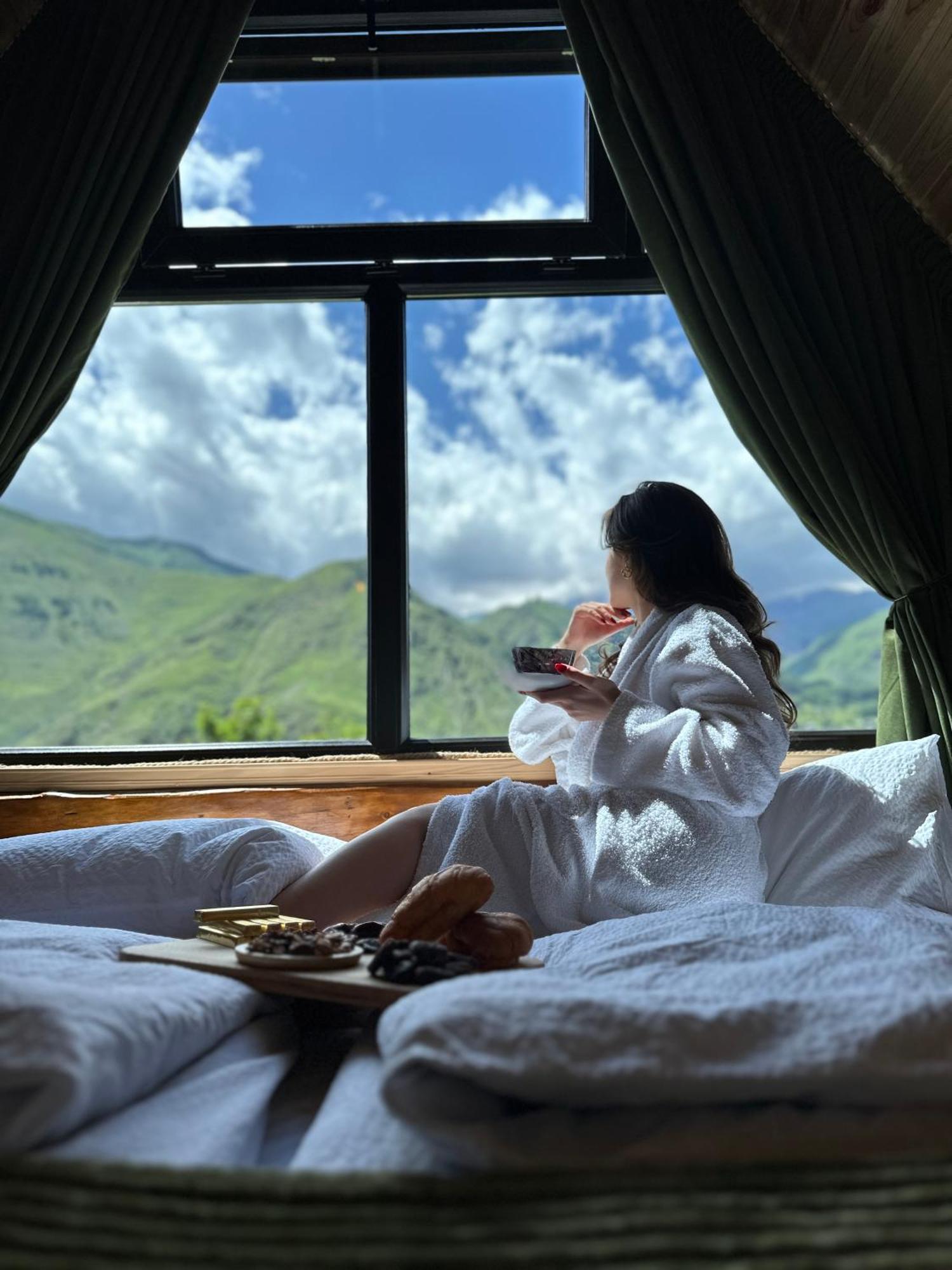 Hillside Kazbegi Lägenhet Exteriör bild